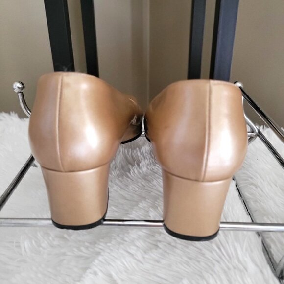 Bruno Magli Gold  Leather Women's Square Toe Pumps  Size 7 B - Picture 5 of 11